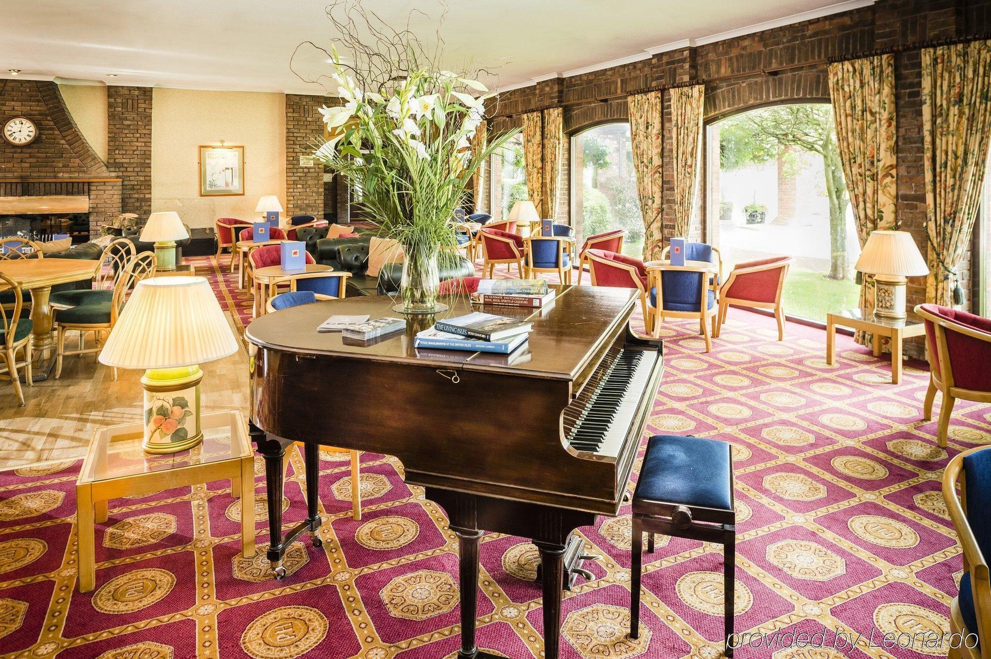 Parkway Hotel & Spa Cwm-brân Kültér fotó